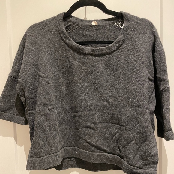 Grey lululemon cropped sweater with 3/4 sleeves - Picture 1 of 4